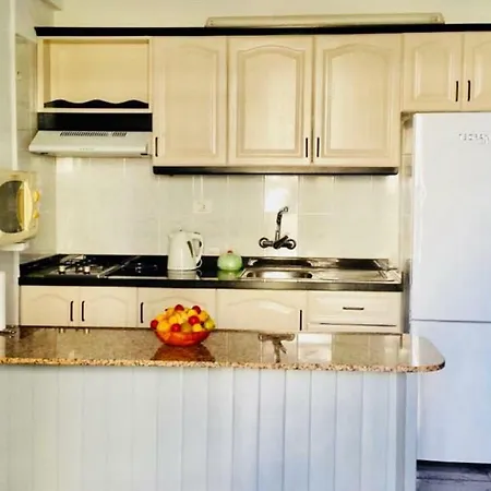 Apartment Enjoy The Sea And Pool In Playa De Americas
