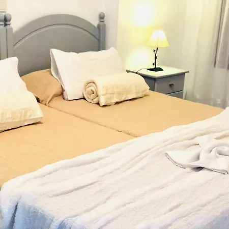 Apartment Enjoy The Sea And Pool In Playa De Americas